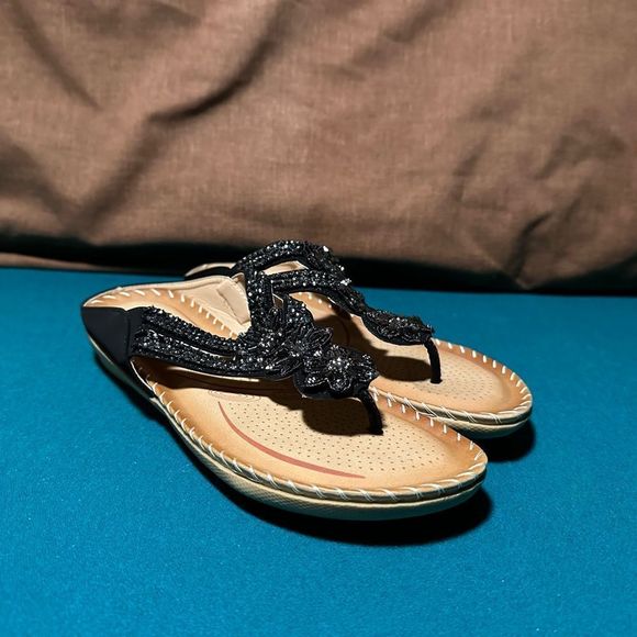 Harence Open-Toe Sandals - Picture 3 of 5